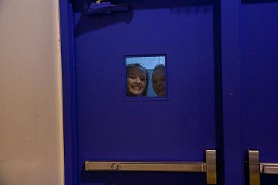 カラオケボックスで みんなトイレ行ってんのに一人で歌ってるよ あいつ 笑 09年01月18日の人物2人以上のボケ 3628 ボケて Bokete