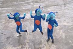 中国のディズニーランドではドラえもんです 09年03月05日の人物2人以上のボケ ボケて Bokete